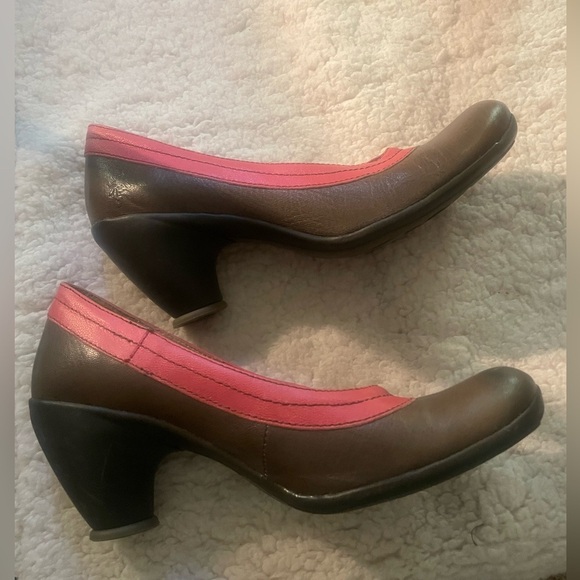 FLY London (Euro 38, US 7.5) Retro Women's Brown & Pink Cone Heel Leather Pumps - Picture 2 of 12